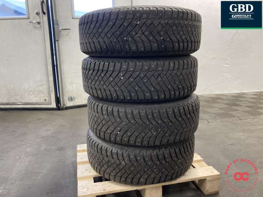 Hjulsett aluminium vinter til Toyota C-HR 2016-->> (GOOGYEAR PIGG|ULTRA GRIP PROD 24|215/60R17 8.3-9.6 MM|17X6.5J ET 45)