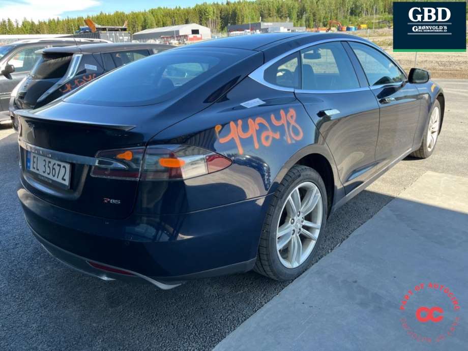 Tesla Model S, 2013-2016 (Fase 1)
