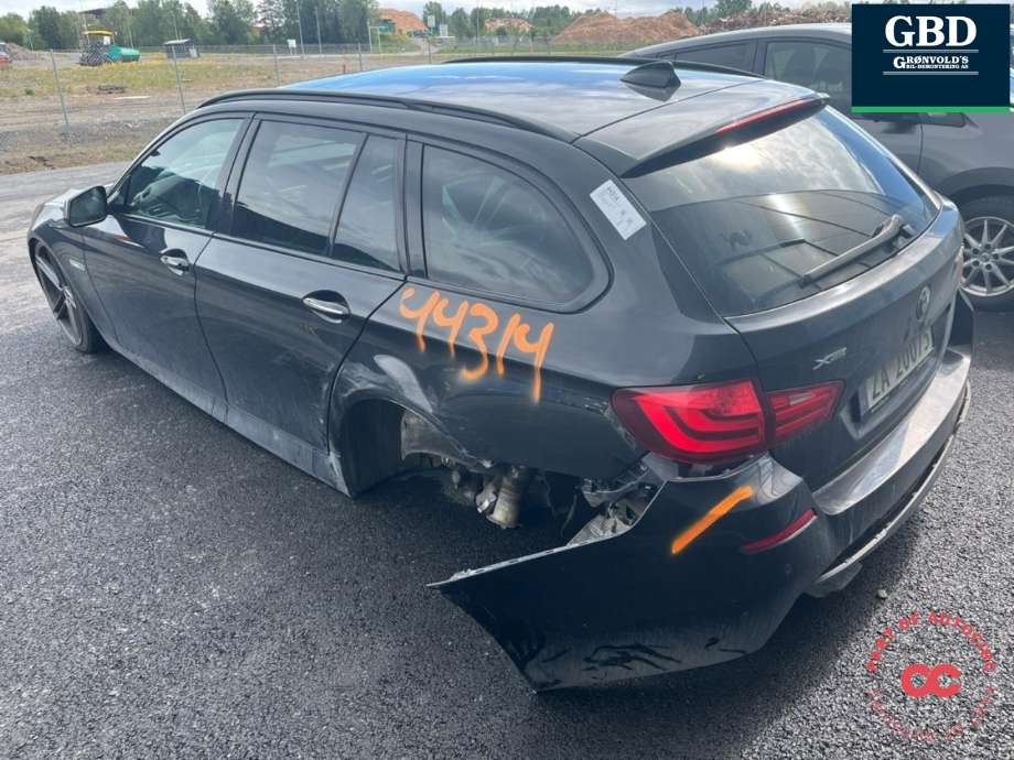 BMW 5-Serie 2010-2017 (F10/F11) (F10/F11), Motorkode: N57D30C, Girkassekode: 24 00 7 642 972