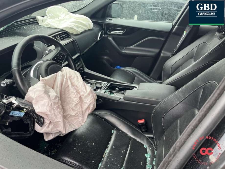 Jaguar F-PACE 2016-->> (X761) (X761), Motorkode: 204DTD, Girkassekode: T2H24545