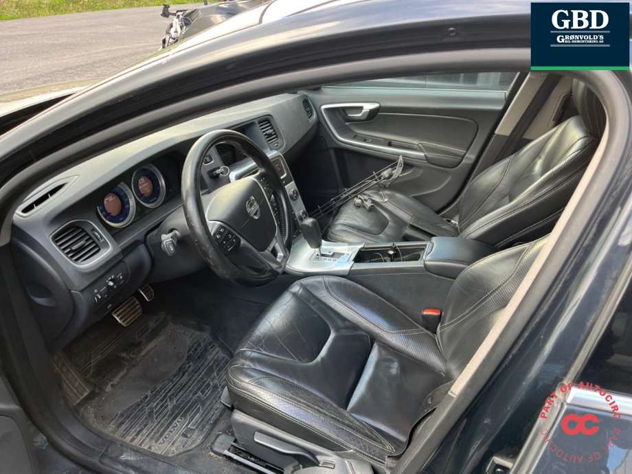 Volvo V60 2010-2013 (Type I, Fase 1) delebil , Motorkode: D5204T3, Girkassekode: 36051015