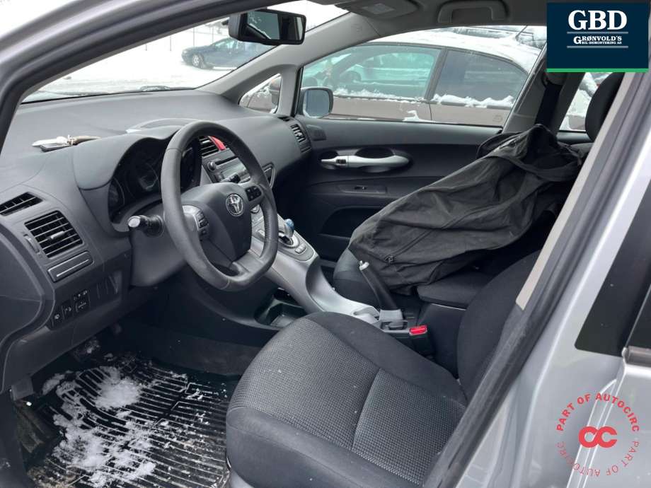 Toyota Auris 2010-2012 (Type I, Fase 2) , Motorkode: 2ZR-FXE, Girkassekode: G110047090