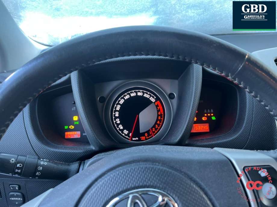 Toyota Urban Cruiser 2009-2014 , Motorkode: 1NR-FE, Girkassekode: 3030052670