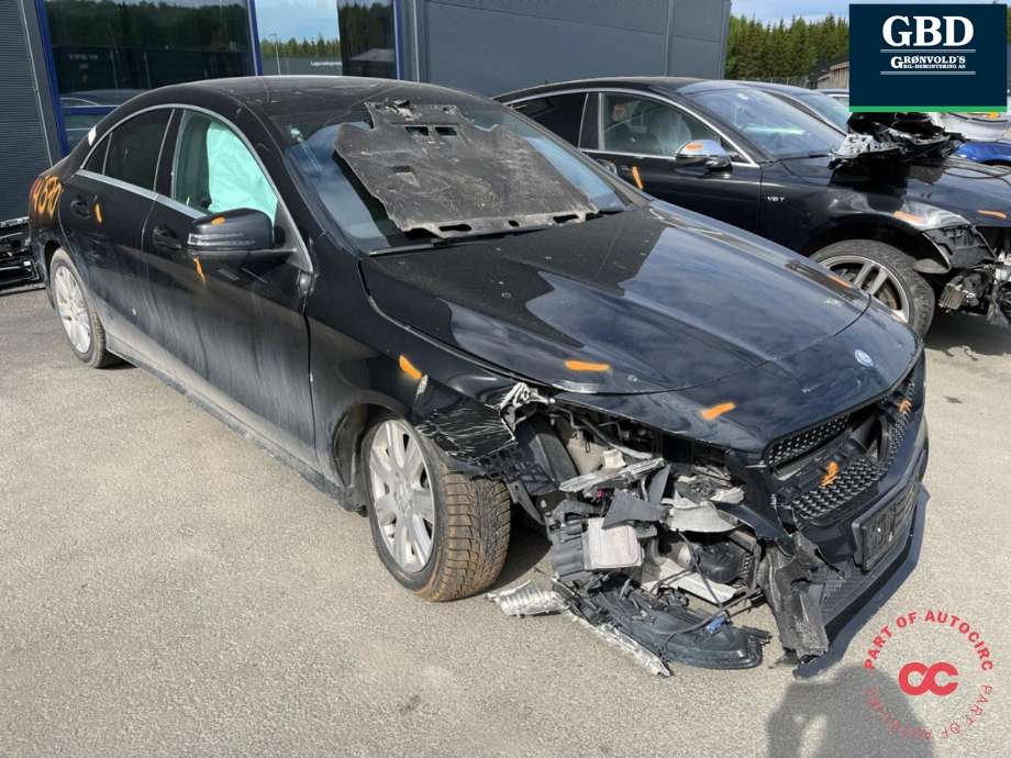 Mercedes CLA 2013-2019 (C117) (C117), Motorkode: M270.910, Girkassekode: A 246 370 80 01