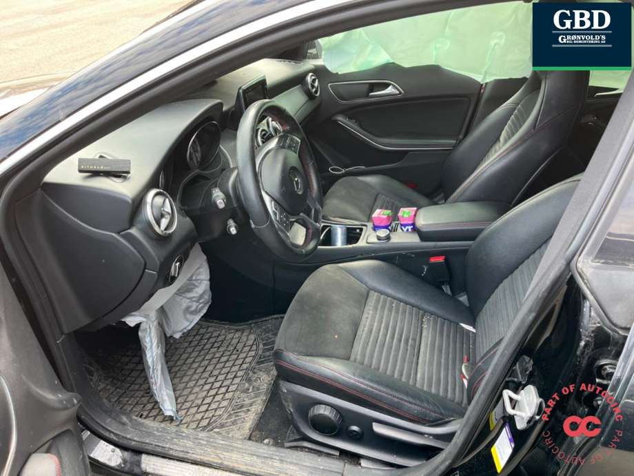 Mercedes CLA 2013-2019 (C117) (C117), Motorkode: M270.910, Girkassekode: A 246 370 80 01