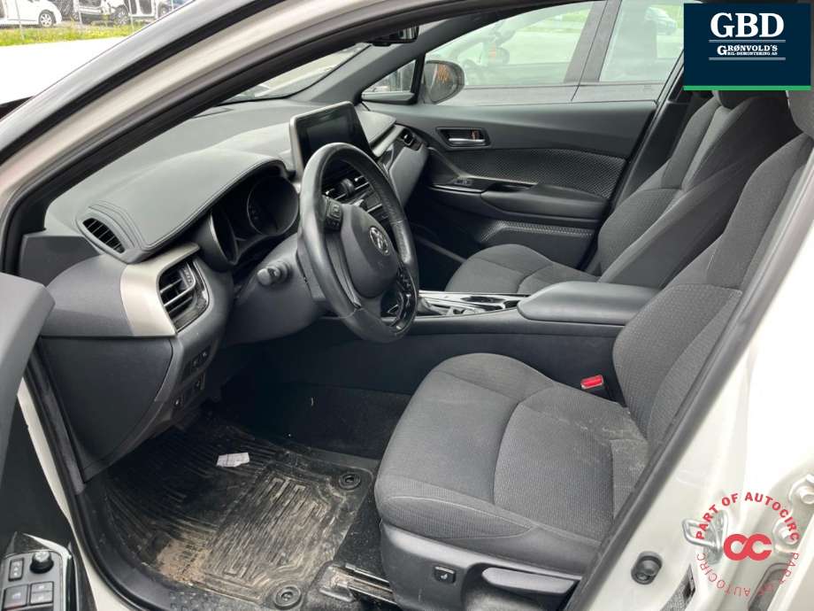 Toyota C-HR 2016-->> delebil , Motorkode: 2ZR-FXE, Girkassekode: 3090047110