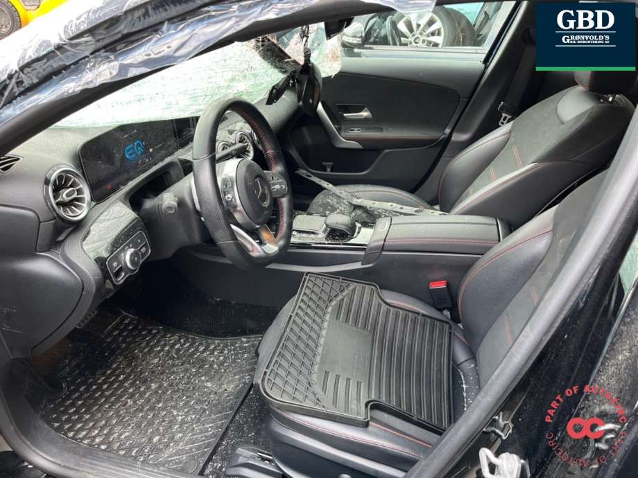 Mercedes A-Klasse 2018-->> (W177) (W177), Motorkode: 282914, Girkassekode: A 247 370 51 03