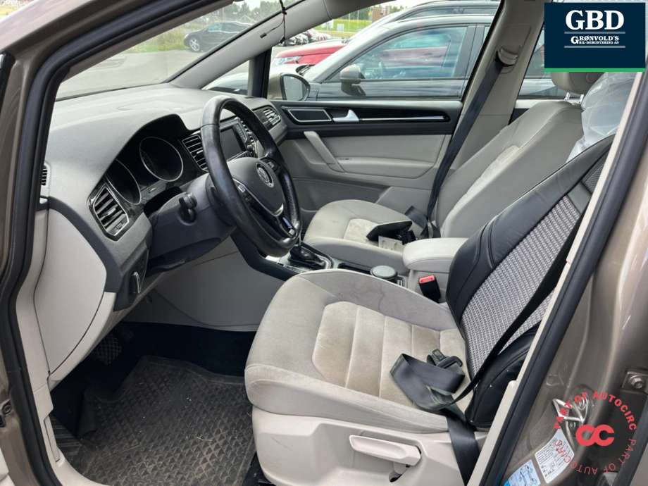 VW Golf Sportsvan 2014-2018 , Motorkode: CYVB, Girkassekode: QHV