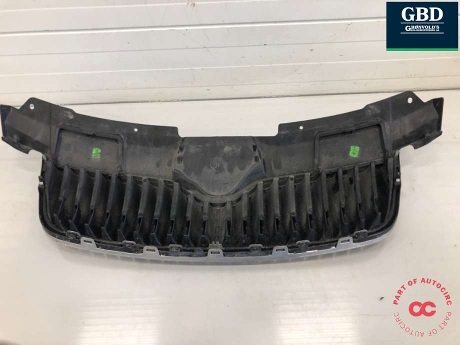 Grill til Škoda Fabia 2010-2014 (Type II, Fase 2)  (5J0 853 668 A|5J0 853 668 A  9B9|)