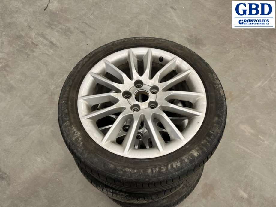 Škoda Octavia, 2009-2013 (Type II, Fase 2) (MICHELIN PRIMACY|225-45-17|7JX17 ET54|DATO 0818 4MM)