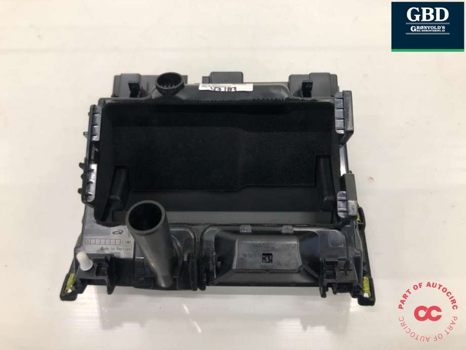 Dashbord diverse til Porsche Macan 2024-->> (XAB) (XAB) (95C 864 051 D|95C 864 051 D  BLK|)