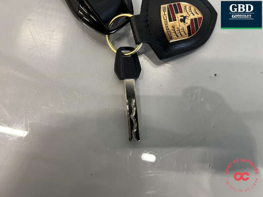 Nøkkel til Porsche Macan 2024-->> (XAB) (XAB) (V04 015 853 BL|V04 015 853 CP|)