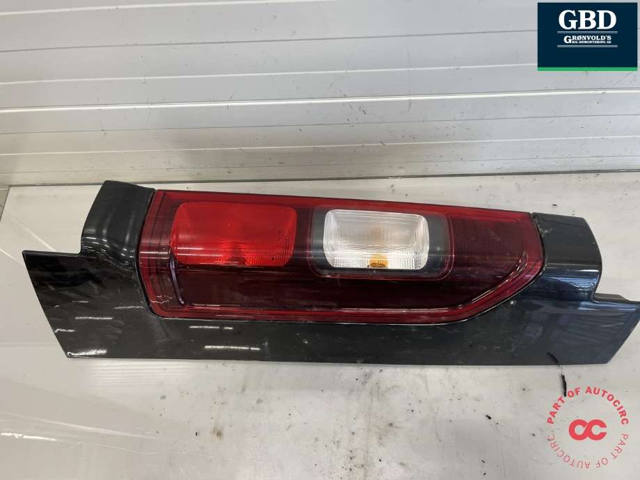 Baklykt høyre til Opel Vivaro B 2014-2019  (93867969|)
