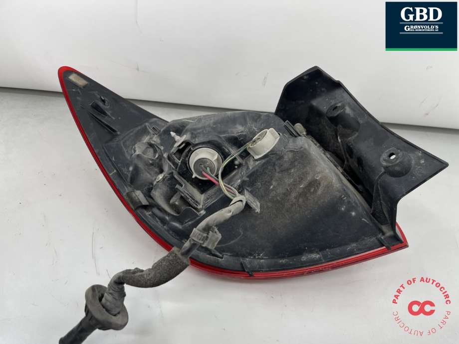 Baklykt høyre ytre til Mazda 2 2015-2019 (Type III, Fase 1) (DB5J-51-150D|)