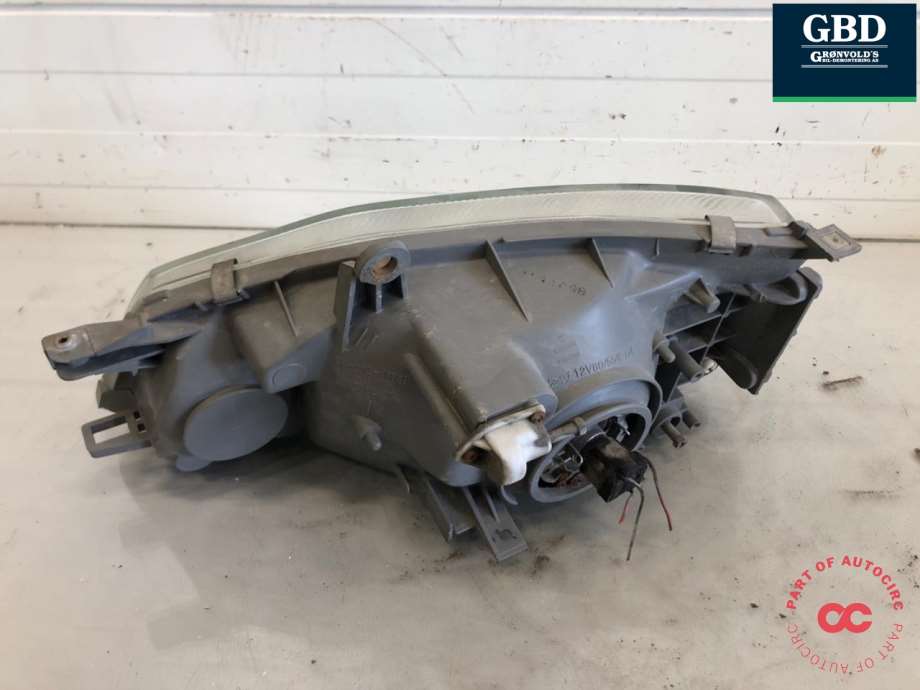 Toyota Hiace, 2001-2006 (Fase 2) (8111026083)