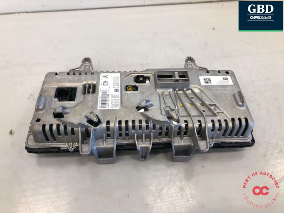 Bilstereo navigasjon skjerm til Mercedes GLC 2015-2022 (X253) (X253) (A 253 900 69 05|A 253 900 69 05 80|A2059006949)