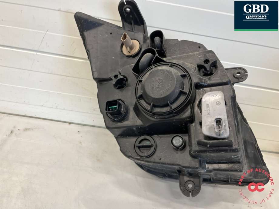 Frontlykt venstre halogen til Maxus EV80 2019-->>  (NO PART ID|)