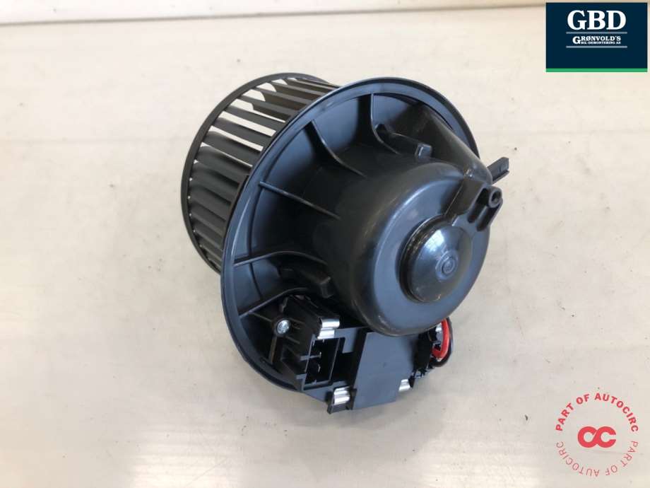 Audi A3, 2009-2012 (Type II, Fase 2) (1K1 820 021|1K1 820 015 J)
