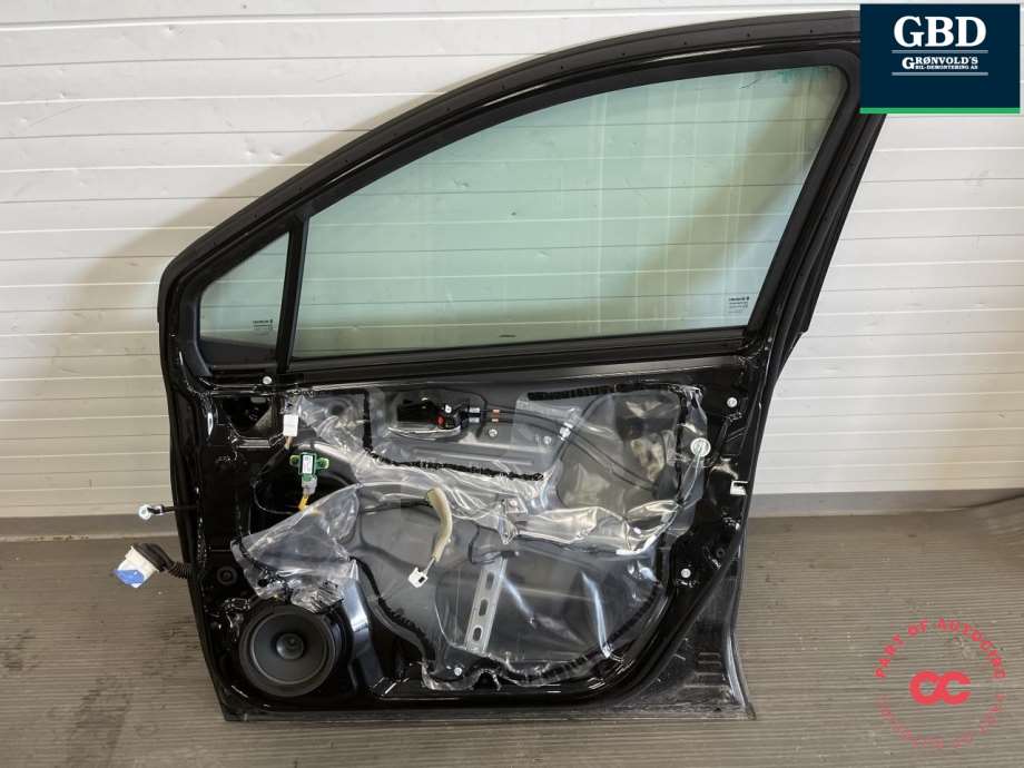 Suzuki SX4 S-CROSS, 2013- (Type II) (68001-63T00)