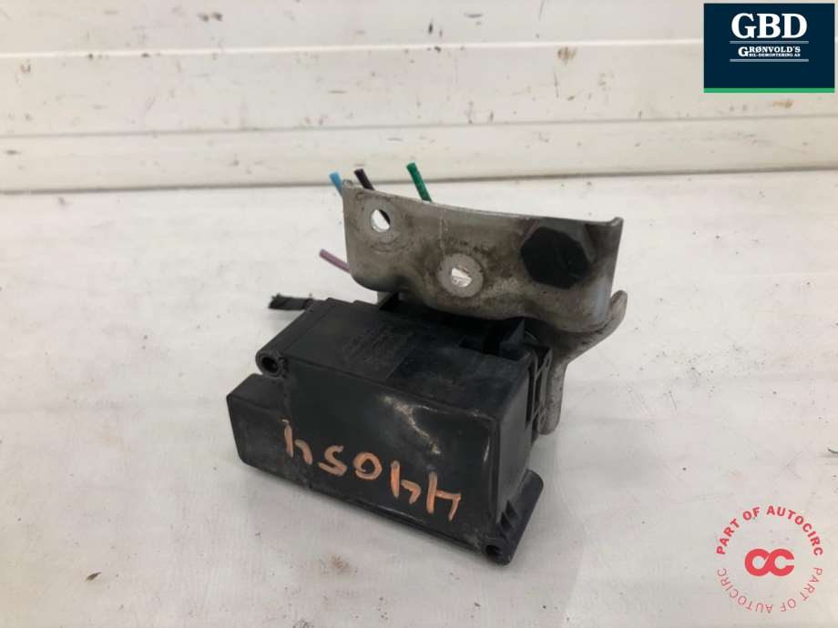 Audi A8, 2003-2010 (Type II) (4F0 616 013)
