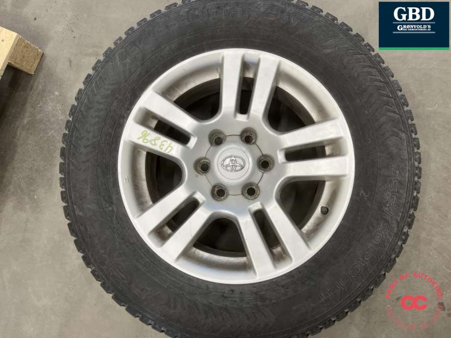Toyota Land Cruiser 150, 2010-2013 (Fase 1)(NOKIAN HAKKAPELITTA|265-60R18)