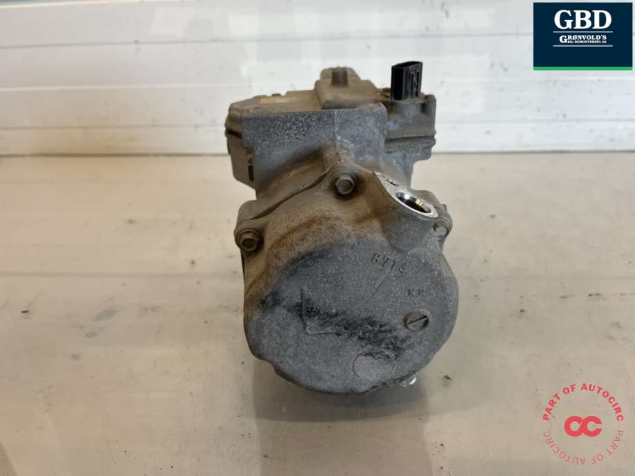 Toyota Prius +7, 2012-2020 (Type III, STV) (8837076020)