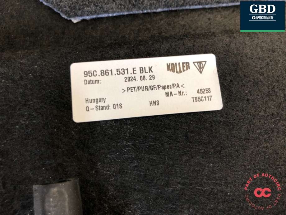 Bagasjerom teppe/gulvplate til Porsche Macan 2024-->> (XAB) (XAB) (95C 861 531 E BLK|95C.861.531.E|)
