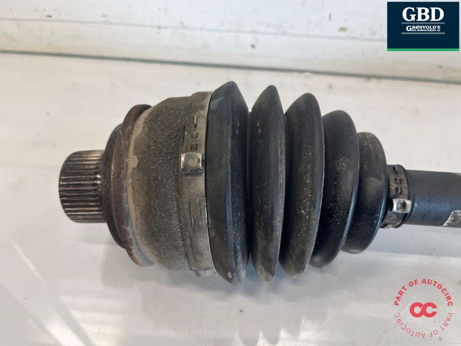 Drivaksel høyre foran, bensin/automat til Audi RS6 2020-->>  (4N0 407 271 J|4N0 407 271 H|)