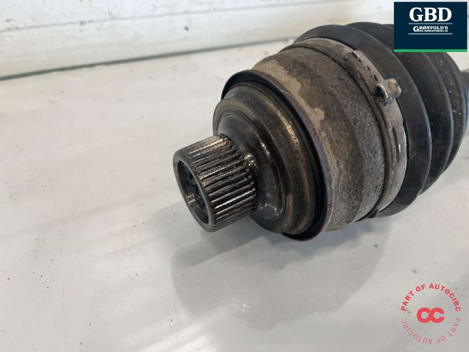Drivaksel høyre foran, bensin/automat til Audi RS6 2020-->>  (4N0 407 271 J|4N0 407 271 H|)