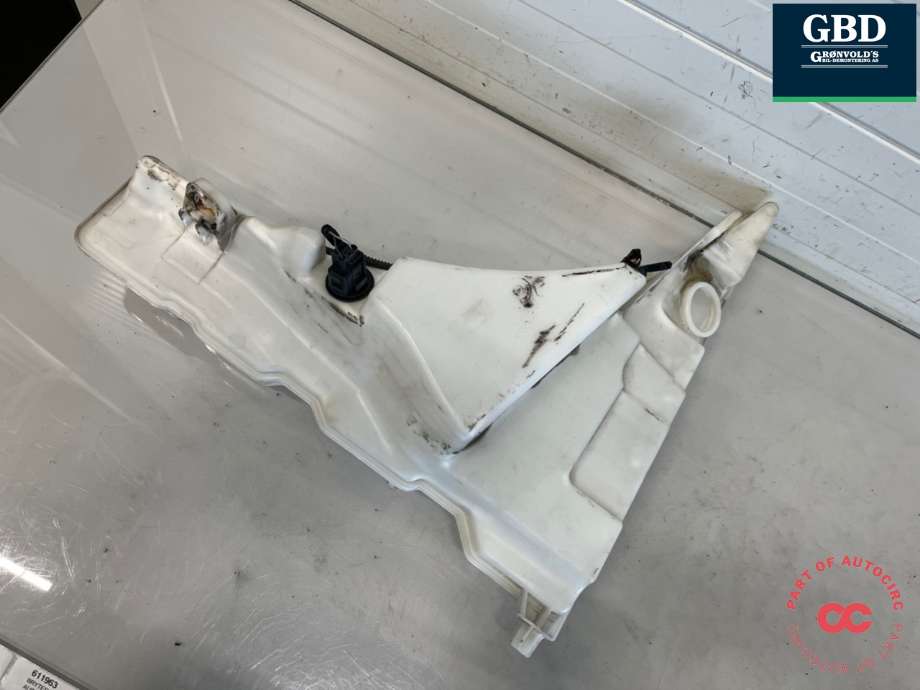 Spylertank foran til Audi RS6 2020-->>  (4K0 955 453 F|)