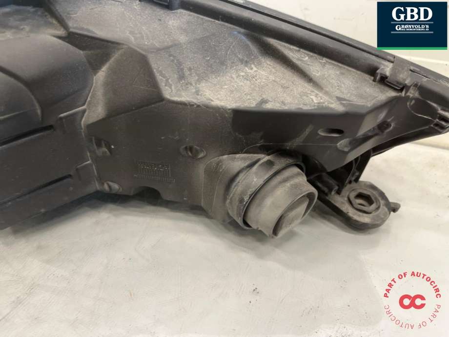 Frontlykt venstre xenon til Audi A4, Allroad 2016-->> (Type II) (B9) (B9) (8W0 941 043|8W0 941 005|)