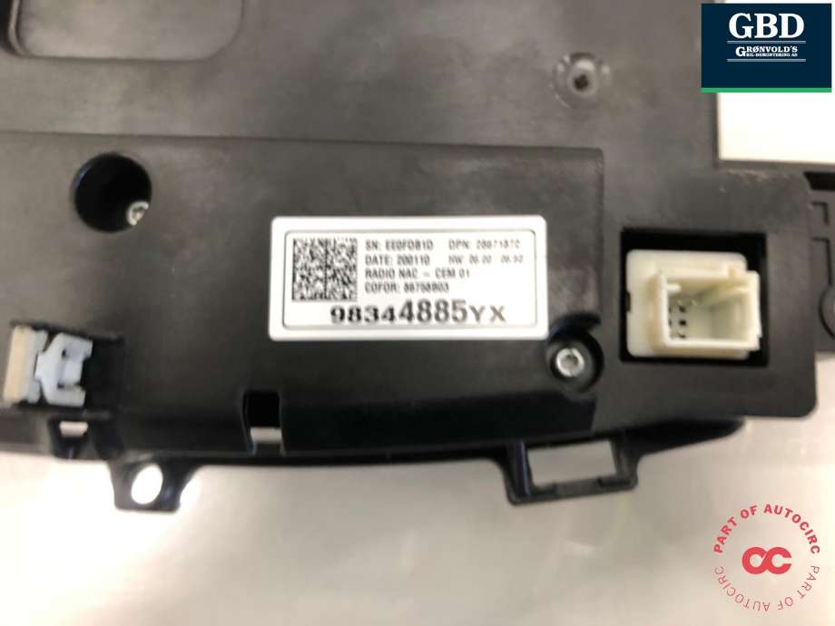 Bilstereo navigasjon til Opel Grandland X 2017-->> (98344885YX|)