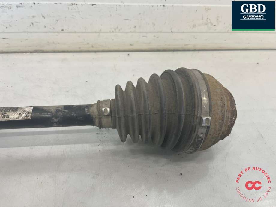 Drivaksel venstre foran, diesel/automat til BMW 5-Serie 2010-2017 (F10/F11) (F10/F11) (31 60 7 618 681|)
