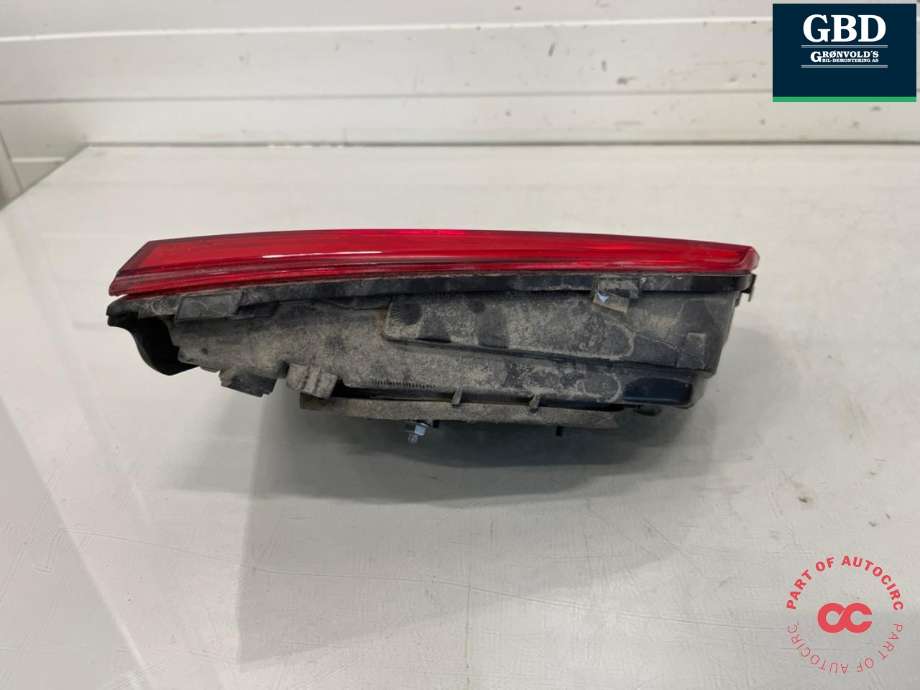 Baklykt høyre indre til VW Passat 2015-2019 (Fase 1) (B8) (B8) (3G9 945 308 E|)