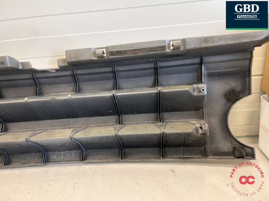 Grill til Land Rover Discovery 2005-2009 (Type III)  (DHB000274LML|5H228138CA8LML|)