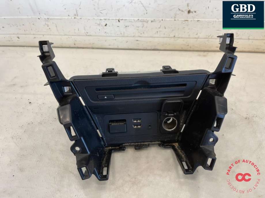 Bilstereo CD-veksler til Mazda CX-3, 2015-2022  (DA6C669G0D)