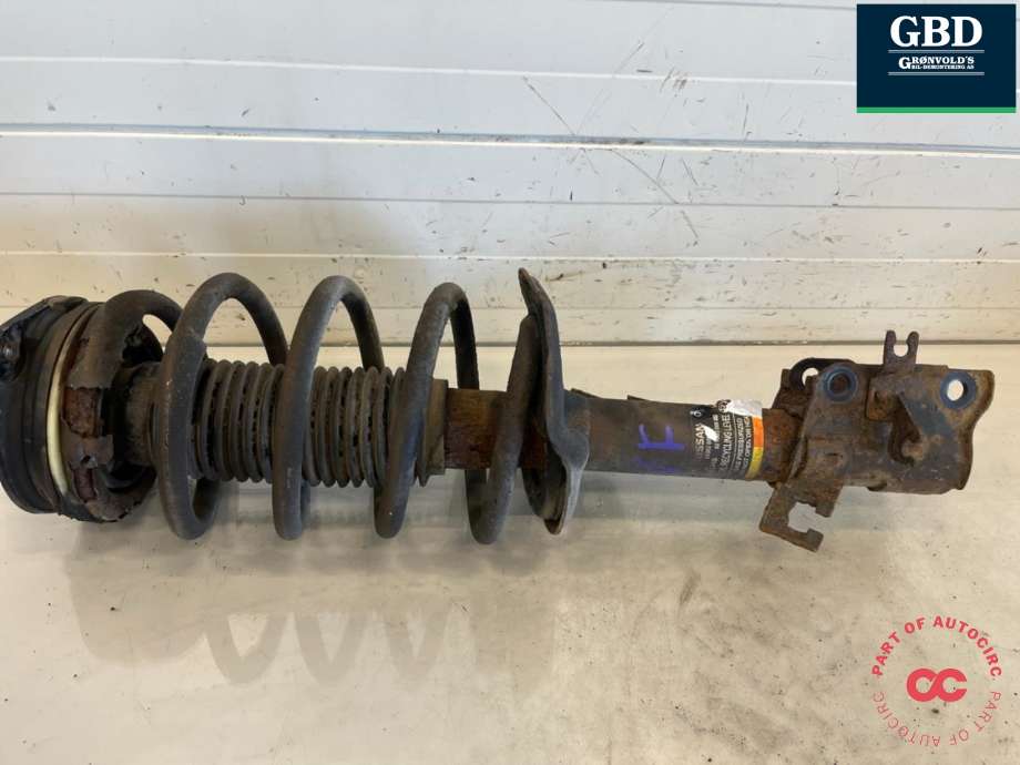 Fjærbein venstre foran til Nissan Qashqai 2010-2014 (Type I, Fase 2) (E4303BR04A|)