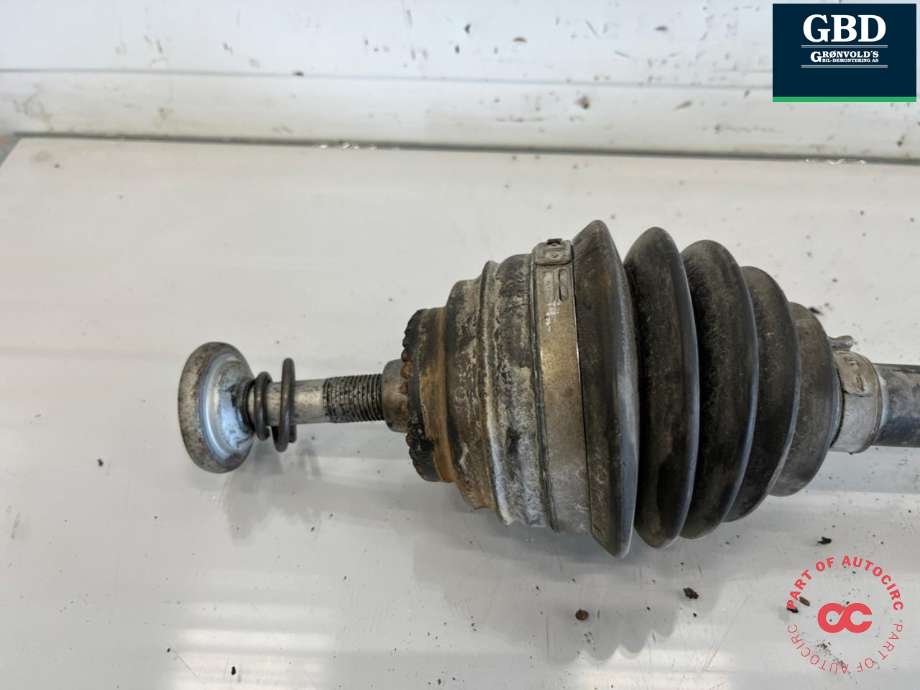 Drivaksel høyre foran, diesel/automat til BMW X1 2009-2015 (E84) (E84) (31 60 7 605 512|)