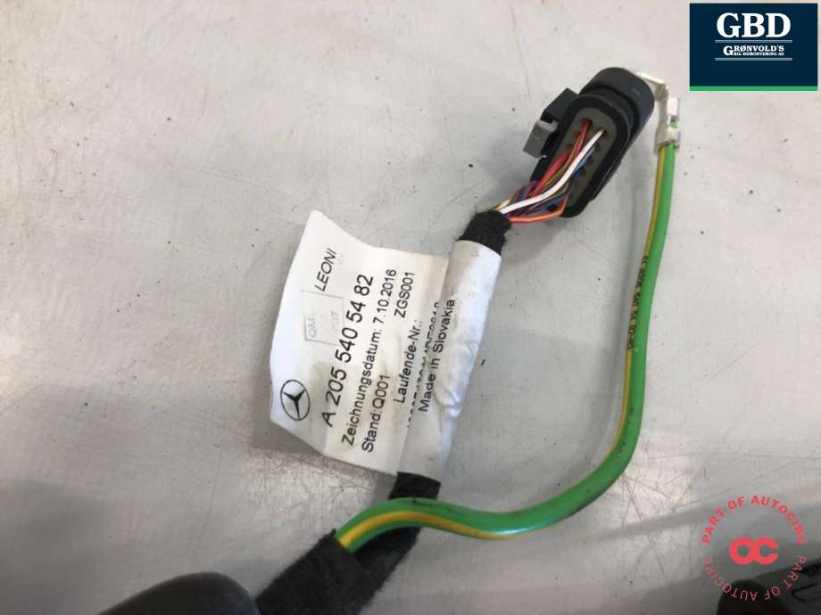 Batterilader inntak/luke til Mercedes C-Klasse 2014-2018 (Fase 1) (W205) (W205) (A 205 540 54 82|A 205 540 09 04|A2055405482)