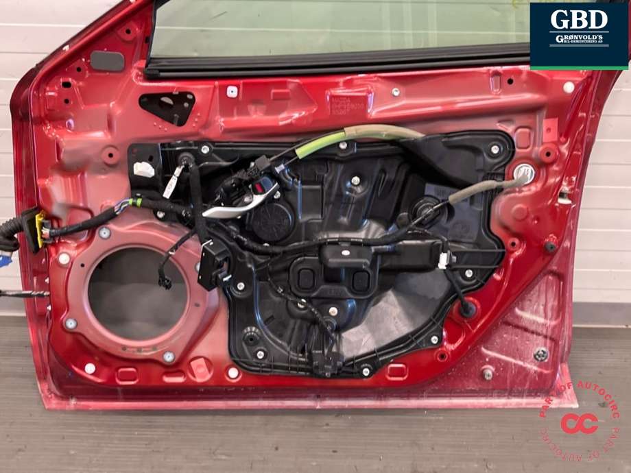 Dør høyre foran til Mazda 6 2015-2018 (Type III, Fase 2)  (GHY05802XD|)