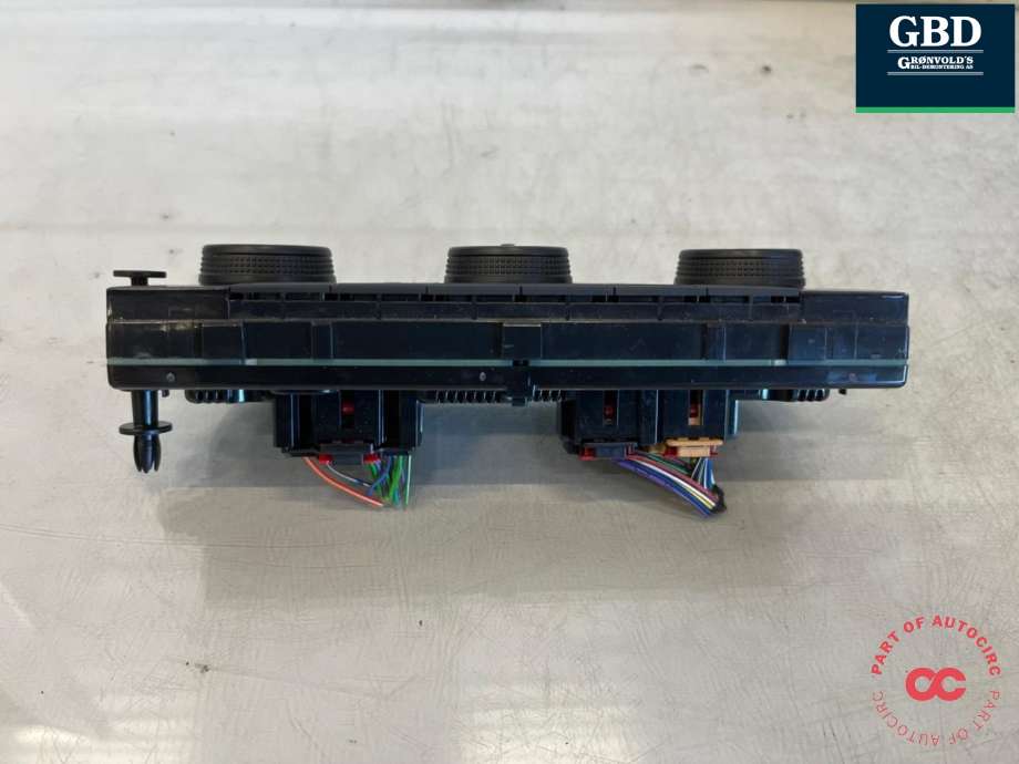Varmeapparat betjening til VW Passat 2015-2019 (Fase 1) (B8) (B8) (5GE 907 044 AL WZU|5GE907044AL|)