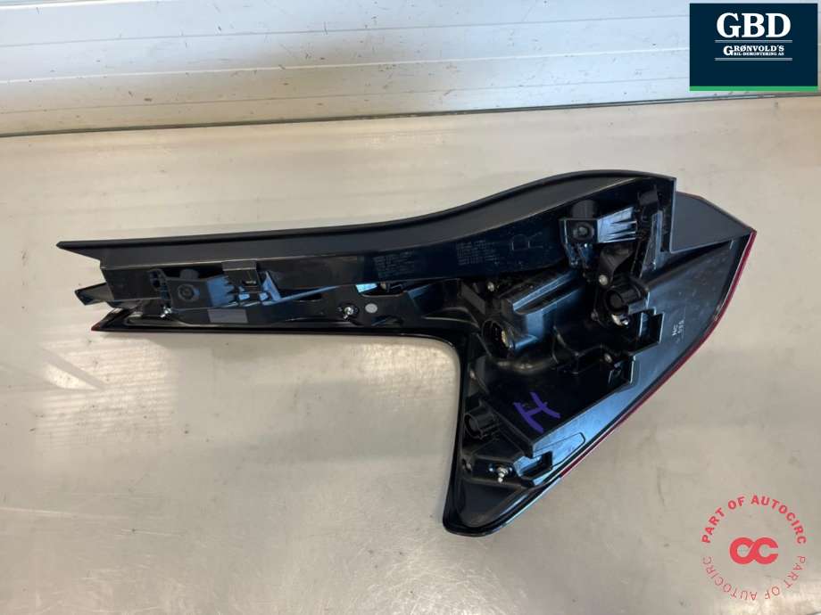 Baklykt høyre ytre til Mitsubishi Eclipse Cross 2018-->>  (8330B328|)