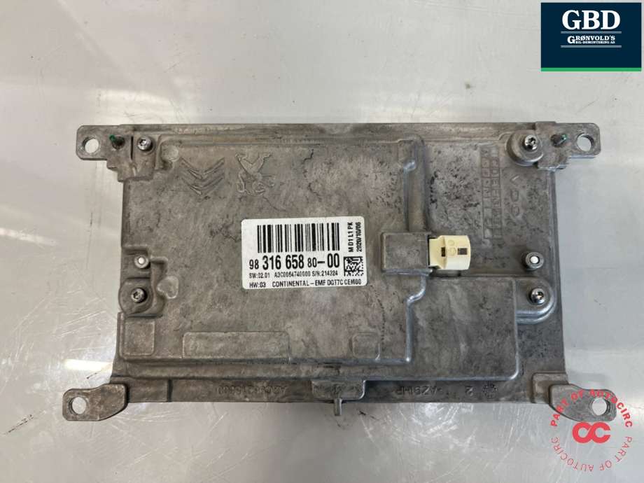 Bilstereo navigasjon skjerm til Toyota Proace 2016-->> (Type II)  (SU001A8110|)