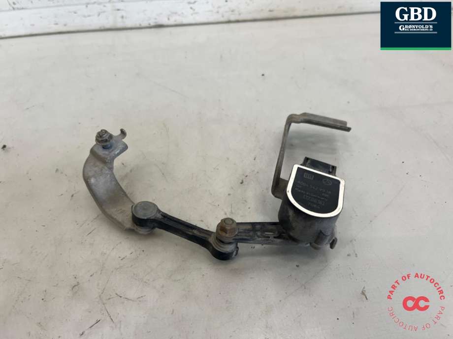 Sensor nivå, høyre bak til Mercedes B-Klasse 2011-2018 (W246) (W246) (A 004 542 99 18|)