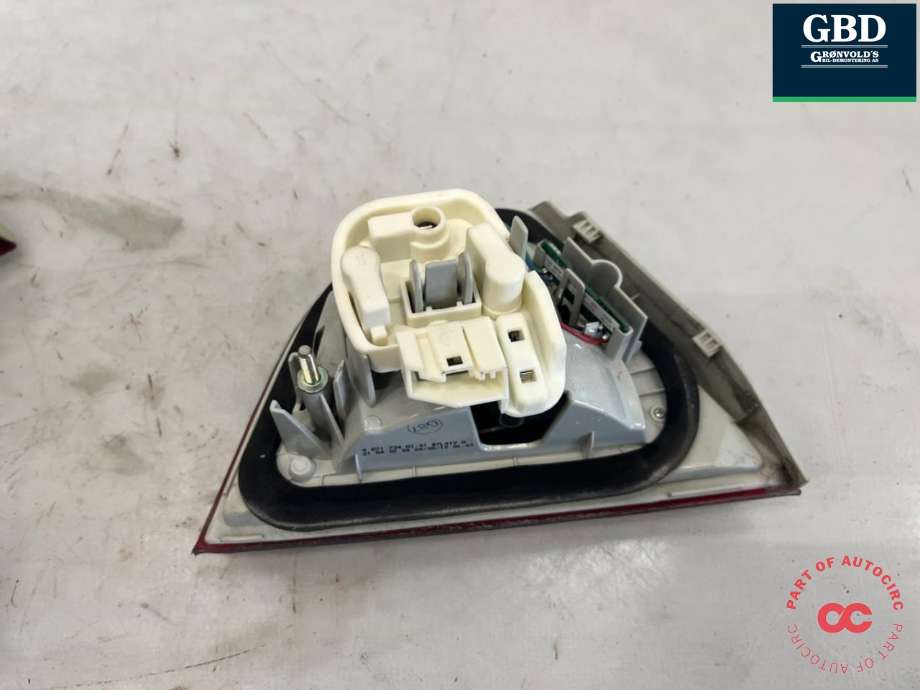 Baklykt høyre indre til BMW 3-Serie 2005-2011 (E90/E91/E92/E93) (E90/E91/E92/E93) (63 21 7 289 428|)
