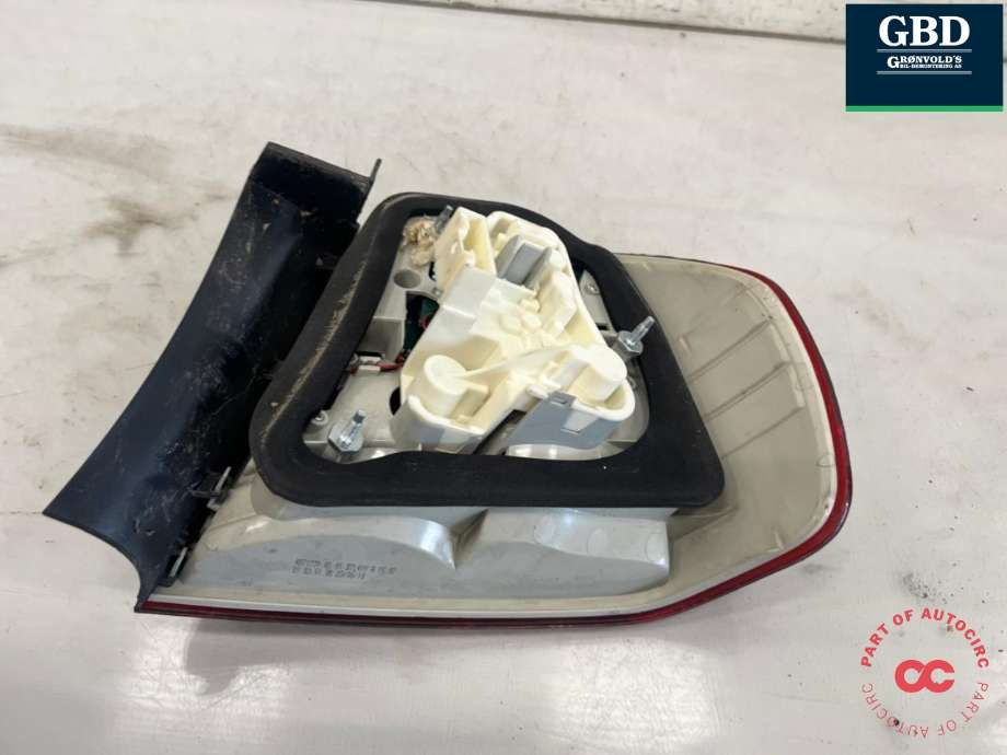 Baklykt venstre ytre til BMW 3-Serie 2005-2011 (E90/E91/E92/E93) (E90/E91/E92/E93) (63 21 7 289 425|)
