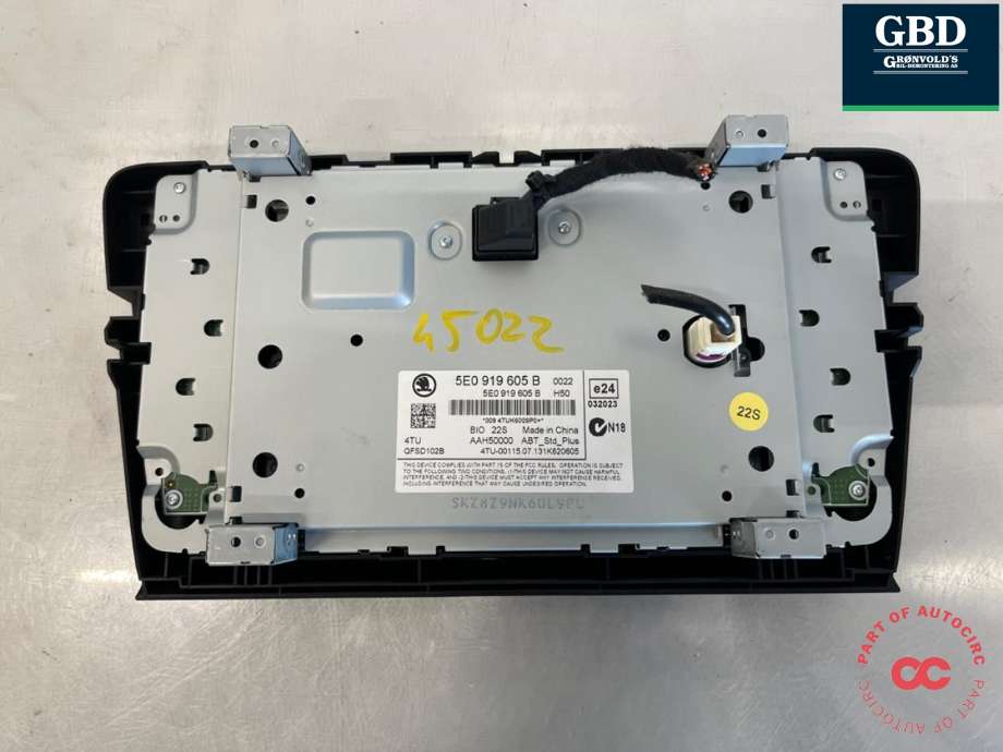 Bilstereo navigasjon skjerm til Škoda Octavia 2013-2016 (Type III, Fase 1)  (5E0 919 605 B  BIO|5E0 919 605 B|)