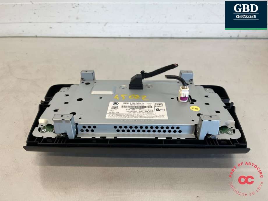 Bilstereo navigasjon skjerm til Škoda Octavia 2013-2016 (Type III, Fase 1)  (5E0 919 605 B  BIO|5E0 919 605 B|)