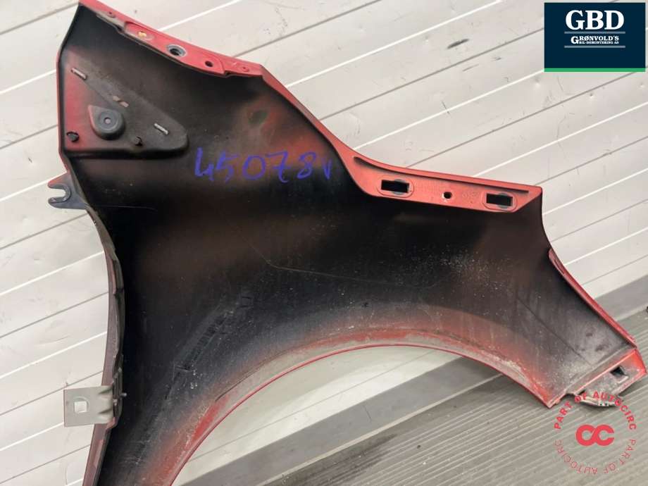 Skjerm venstre foran til Renault Clio 2012-2016 (Type IV, Fase 1) (631017984R|631014089R|)