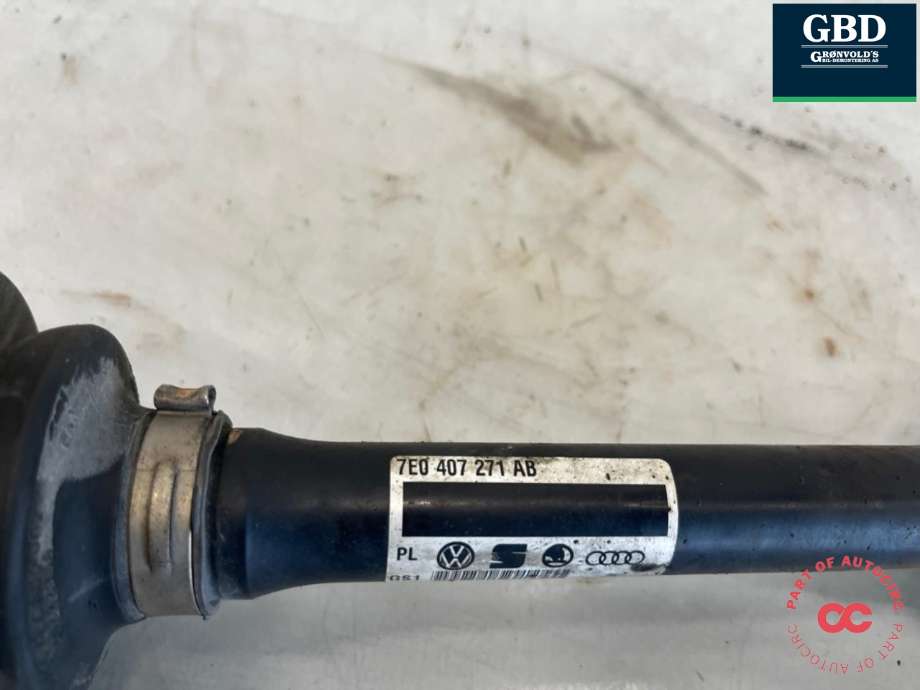 Drivaksel venstre foran, diesel/automat til VW Transporter / Caravelle 2015-2019 (T6) (T6) (7LA 407 271 E|7E0 407 271 AB|7E0 407 451 NX)